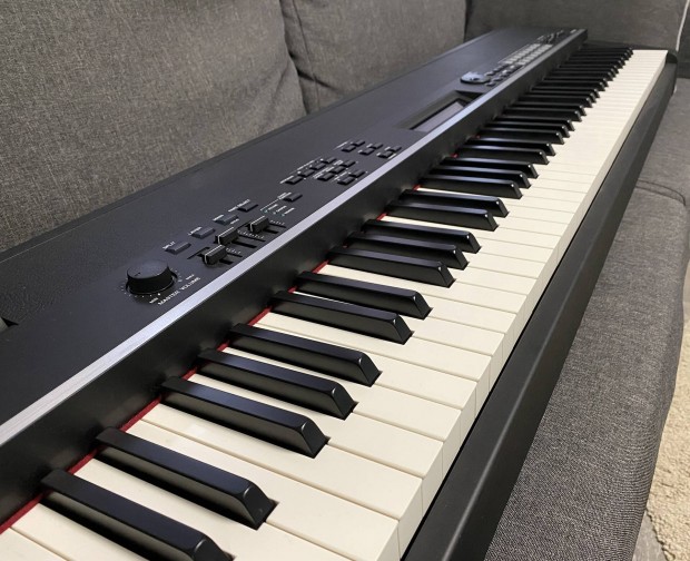 Yamaha CP4 digitlis zongora 