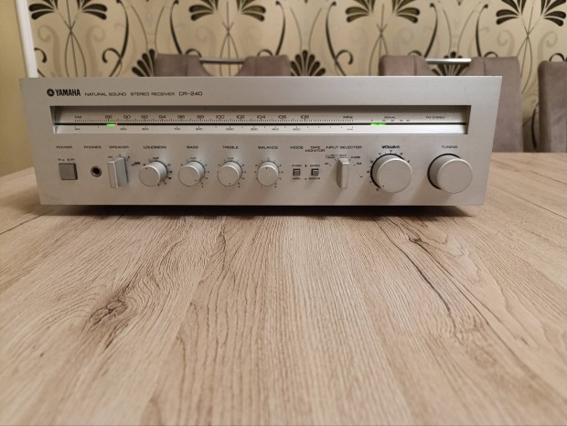 Yamaha CR-240 Receiver 