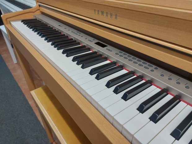 Yamaha Clavinova CLP-440 zongora, 1 v garancival s beszmtssal