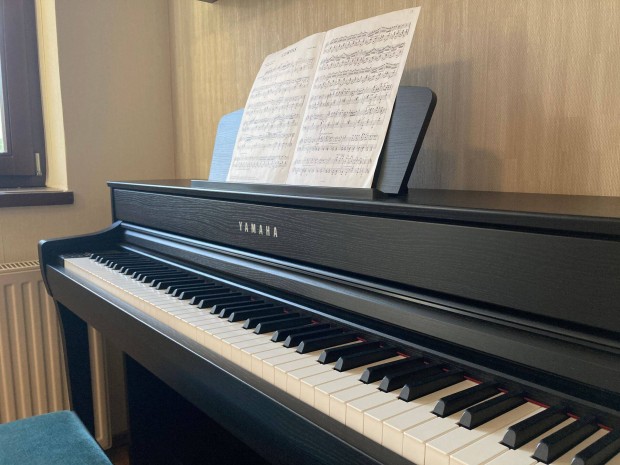 Yamaha Clavinova CLP 735 Elektromos zongora