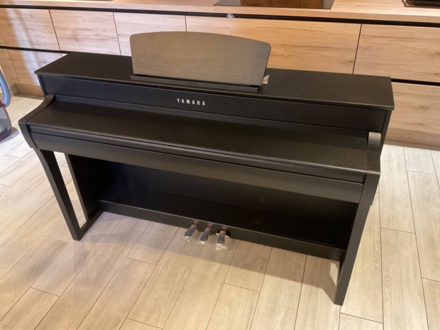 Yamaha Clavinova CLP-735 digitlis Zongora