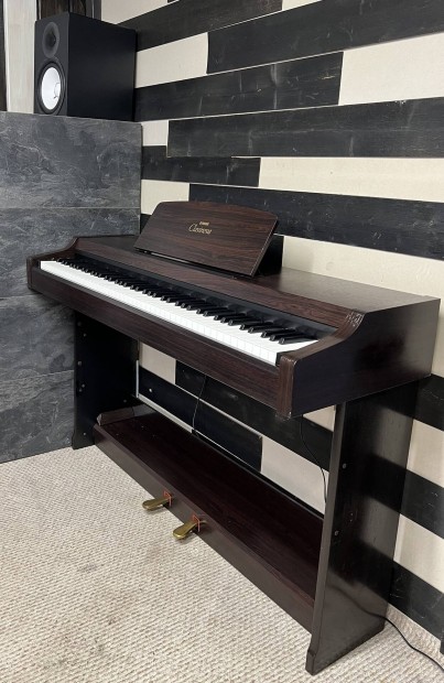 Yamaha Clavinova Zongora