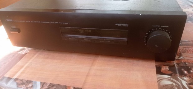 Yamaha DSP-E1000 hibs 