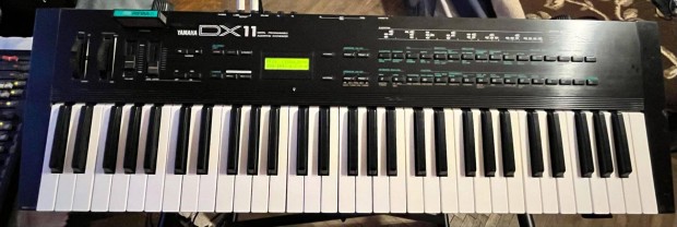 Yamaha DX11 Szintetiztor