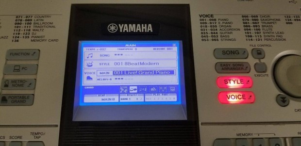 Yamaha Dgx 305-76 billentyűs szintetizátor eladó