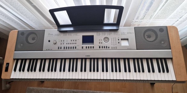 Yamaha Dgx 640 kalapcsmechaniks digitlis zongora elad