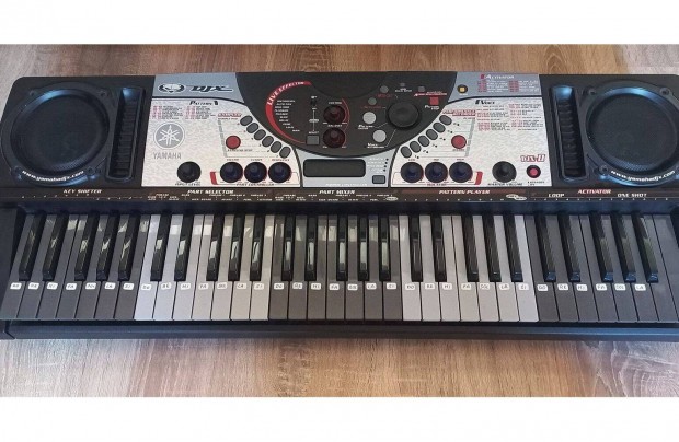 Yamaha Djx-II DJ szintetiztor
