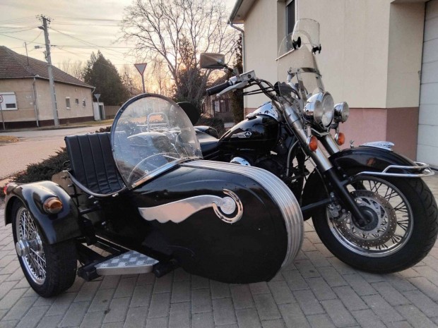 Yamaha Drag Star Xvs650 oldalkocsis motor