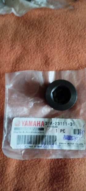 Yamaha Elfeszt villa csavar