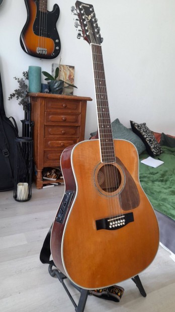 Yamaha FG42012A 1992 12 hros elektro-akusztikus gitr