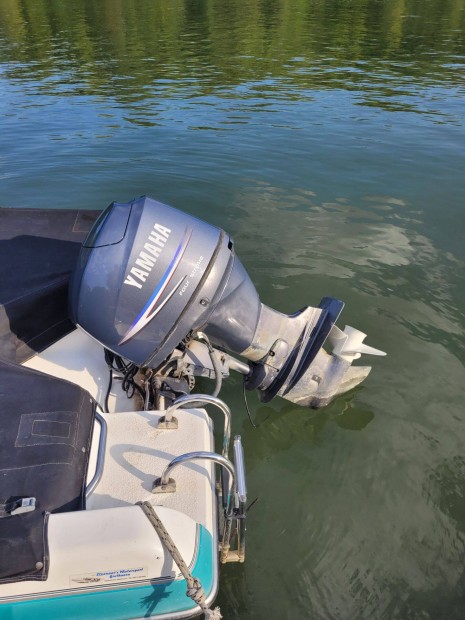 Yamaha FT 60 csonak motor