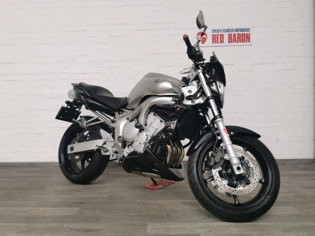 Yamaha FZ6-N Entry Bike! RED Baron Garanciával!