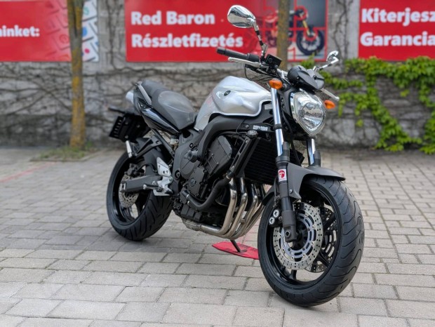 Yamaha FZ6-N rsos RED Baron Garancival!