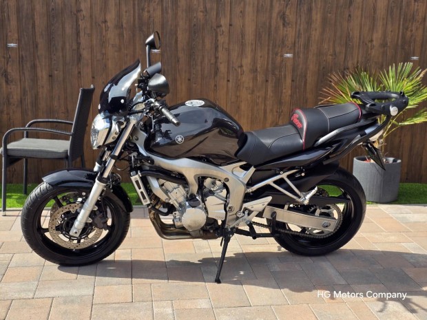 Yamaha FZ6-N jszer gumik. akku s lncszett l...