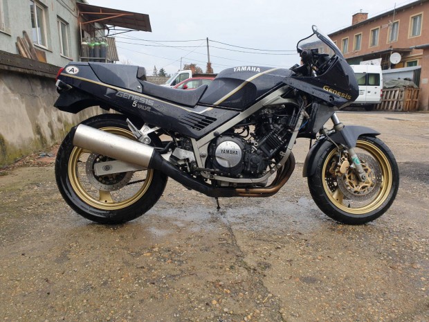 Yamaha Fz 750 bontott alkatrszek eladk