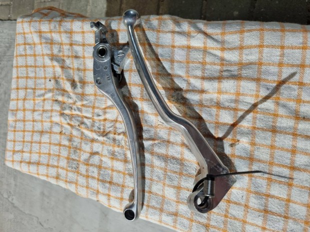 Yamaha Fzs 1000 alkatrészek