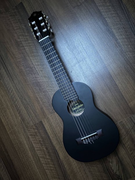 Yamaha GL1-BK Black Guitalele