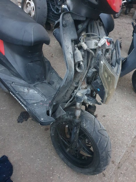 Yamaha Jog srlt robog.