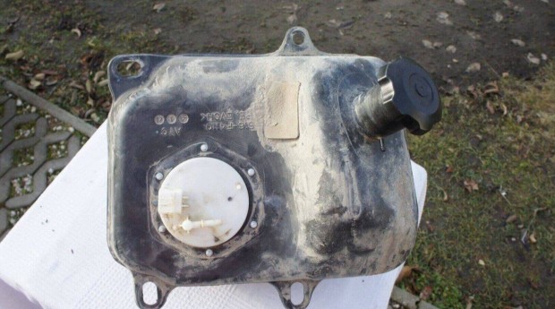 Yamaha Kodiak 700 Quad tank