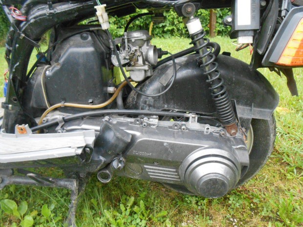 Yamaha MBK 125 cm3-es komplett motorblokk,gyári 21000 km-rel