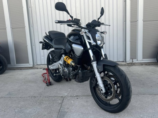 Yamaha MT-03 ..