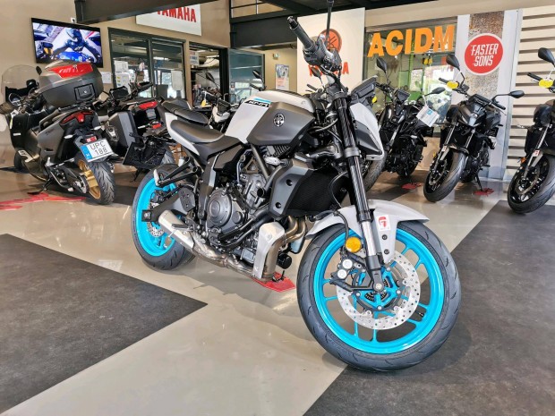 Yamaha MT-07 3+1 v rsos Red Baron garancival!