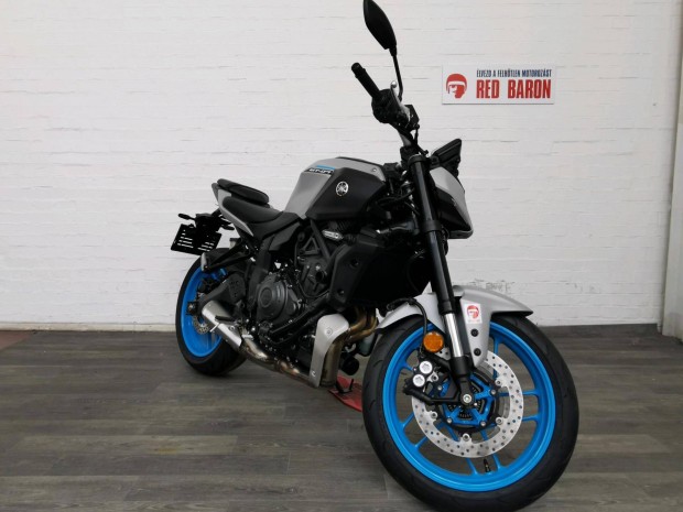 Yamaha MT-07 3+1 v rsos Red Baron garancival!