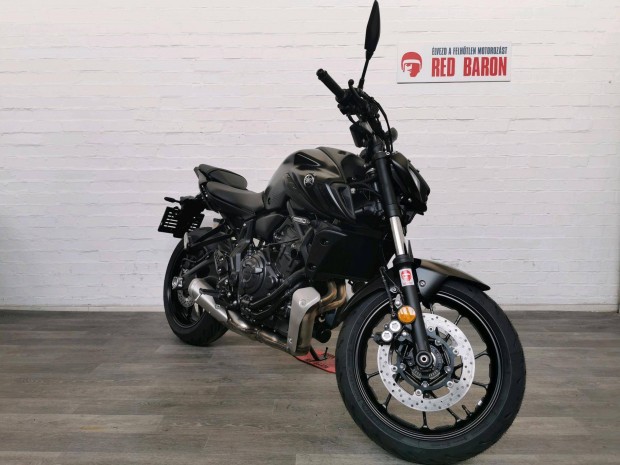 Yamaha MT-07 3+1 v rsos Red Baron garancival!