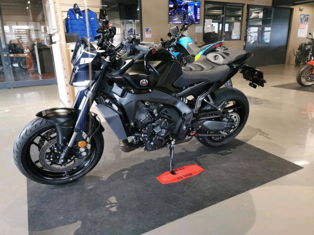 Yamaha MT-09 ..