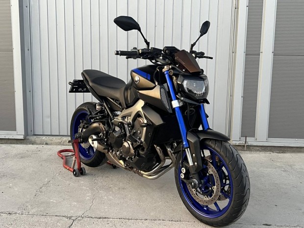 Yamaha MT-09 ..