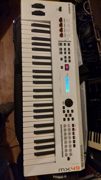 Yamaha MX 49 V 2 szintetiztor