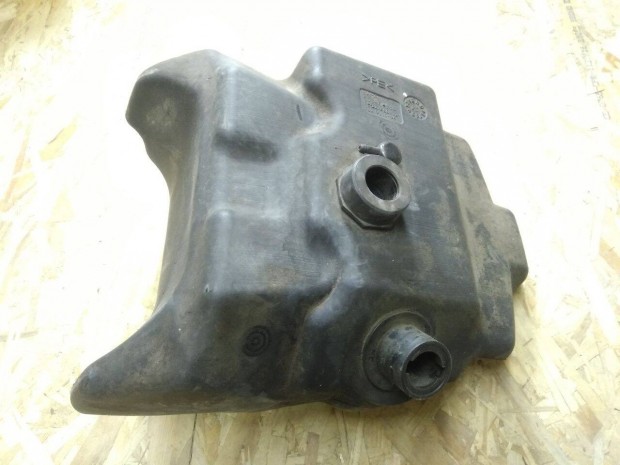 Yamaha Majesty 125 tank