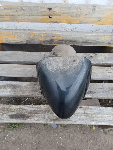 Yamaha Majesty első sárvédő