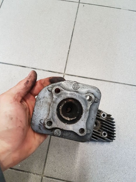 Yamaha Minarelli lghtses hengerfej