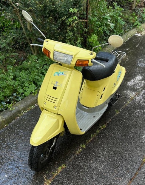 Yamaha Mint segédmotorkerékpár robogó II. ker