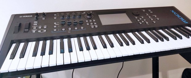 Yamaha Modx6 elad, remek llapotban