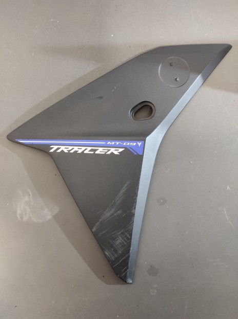Yamaha Mt09 Tracer jobb első idom