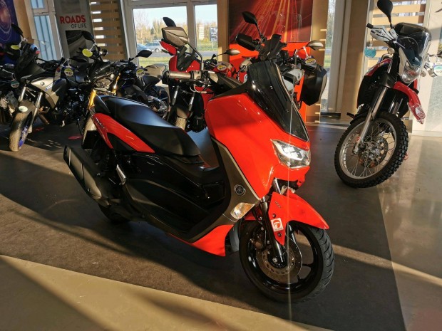 Yamaha Nmax 125 3+1 v kiterjesztett Red Baron...