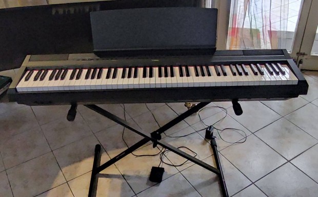 Yamaha P115 digitlis zongora s llvny 1 v garancival