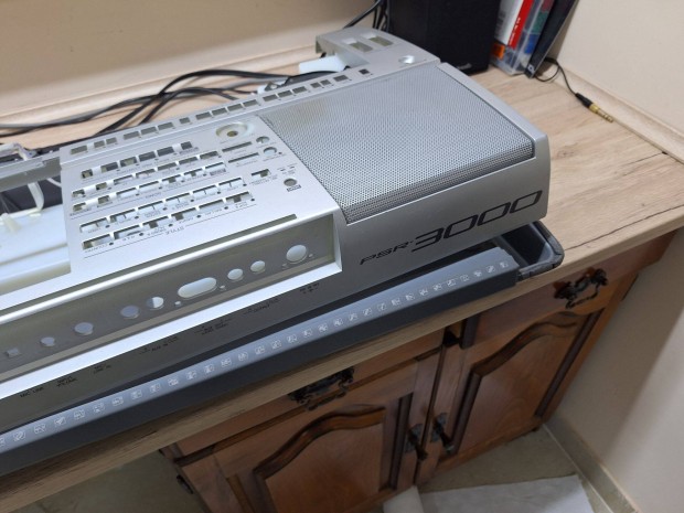 Yamaha PSR3000 fels burkolati elem PSR 3000