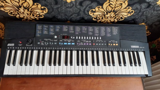 Yamaha PSR-210