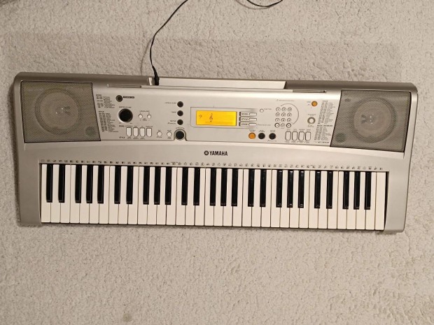 Yamaha PSR-E313 szintetizátor