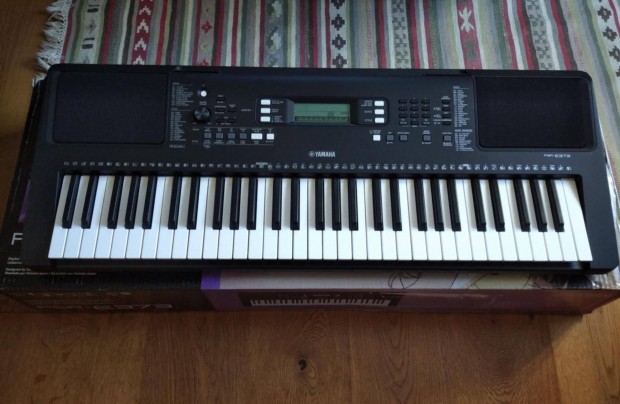 Yamaha PSR E373 szintetizátor