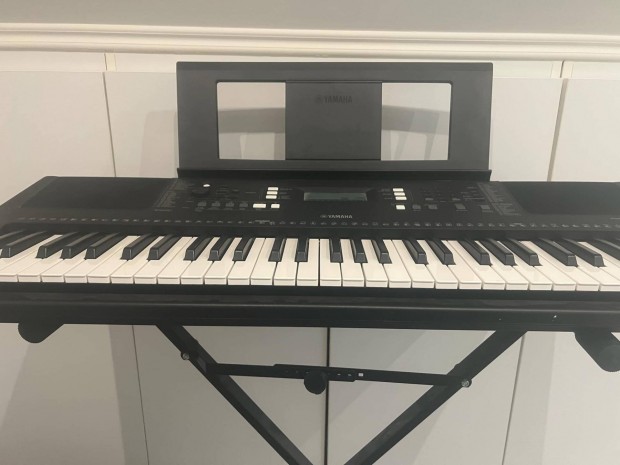 Yamaha PSR E373 szintetiztor