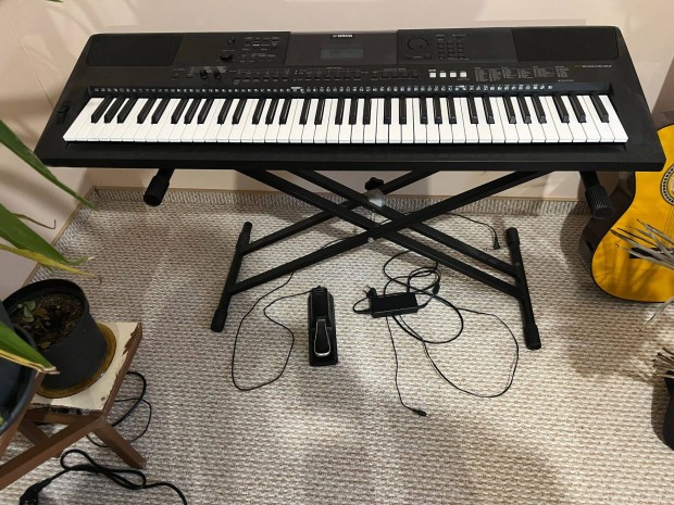 Yamaha PSR.EW400 elad sszes tartozkval