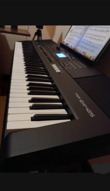 Yamaha PSR EW425 elad