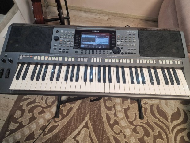 Yamaha PSR- S770