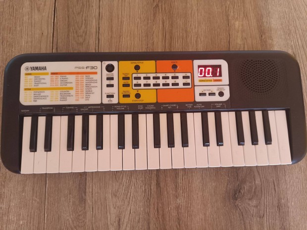 Yamaha PSS-F30 szintetiztor