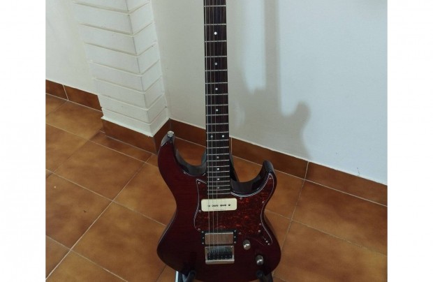 Yamaha Pacifica 611 vfm