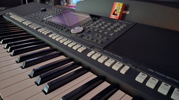 Yamaha Psr S950 újszerű állapotban!